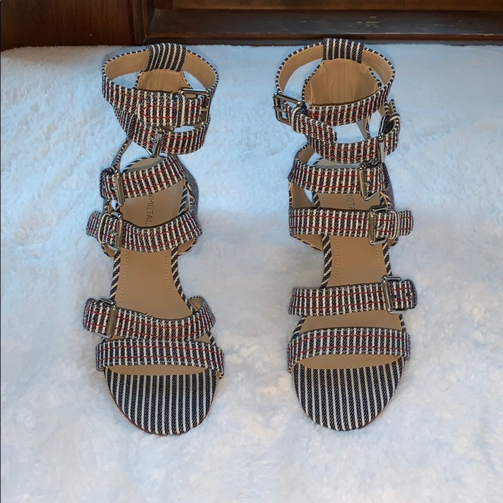 Stripped buckle sandals